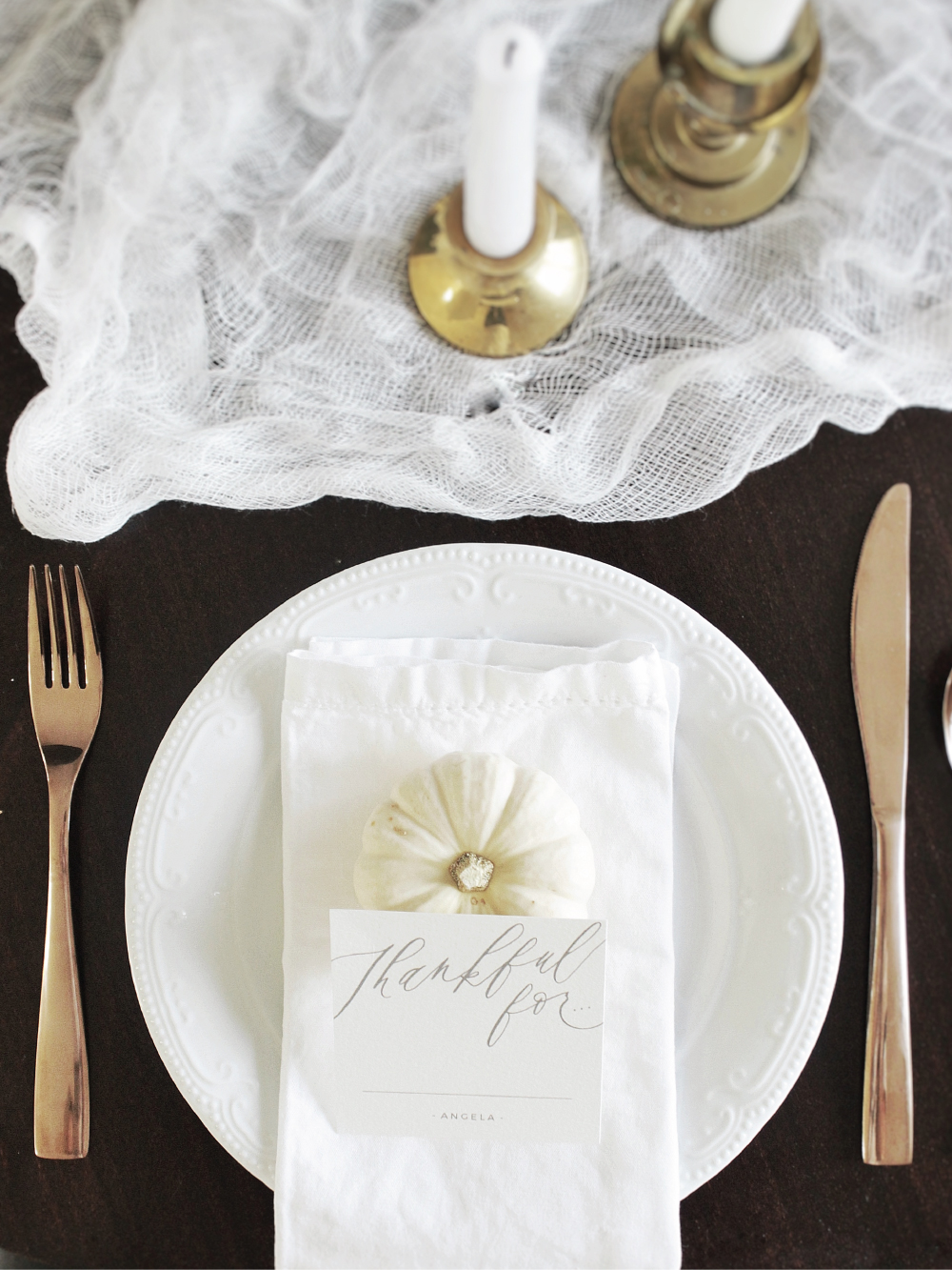 Natural, Chic Thanksgiving Inspiration with FREE Place Card printable